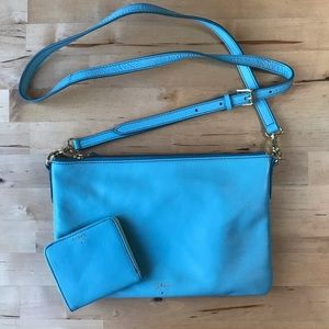 Fossil leather bag w matching wallet in light blue
